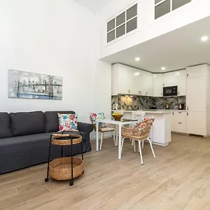 https://precioso-apartamento-en-el-centro-de-la-laguna.tenerifehoteles.net