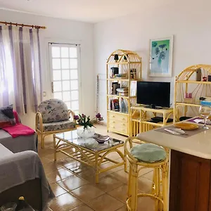 https://apartamento-playa-la-arena-relax-and-enjoy.tenerifehoteles.net